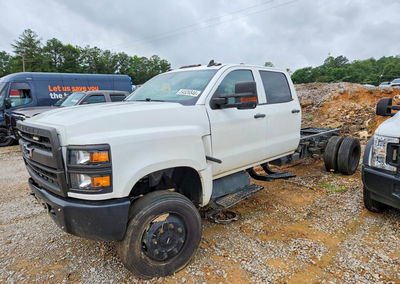 2020 Chevrolet Silverado Medium Duty, Front End damage, Copart lot 54526546