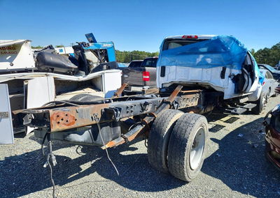 2020 Chevrolet Silverado Medium Duty, All Over damage, Copart lot 37321004, photo 3 of 13