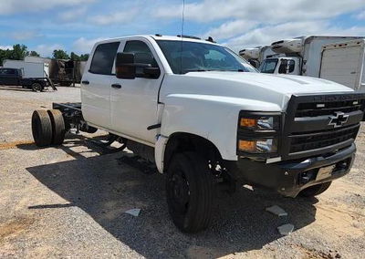 2020 Chevrolet Silverado Medium Duty, Front End damage, Copart lot 54526546, photo 13 of 14