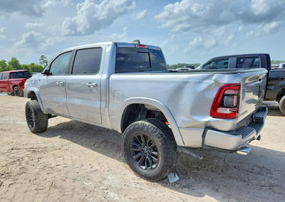 2021 Ram 1500 Laramie, daño Frontal, Copart lote 61560946, foto 2 de 12