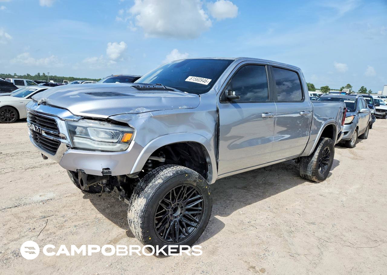2021 Ram 1500 Laramie, daño Frontal, Copart lote 61560946