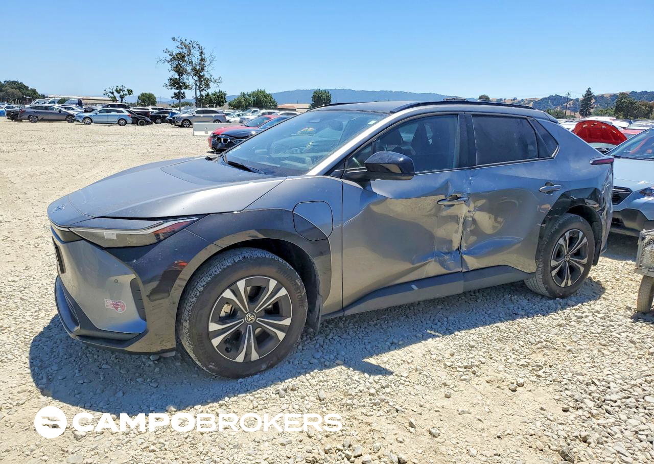 2023 Toyota Bz4x Xle, daño Lateral, Copart lote 58260406