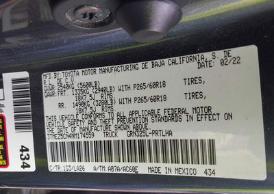 2022 Toyota Tacoma Limited, Front End damage, Iaai lot 45220315, photo 9 of 17