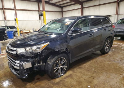 2019 Toyota Highlander Le, daño Frontal, Copart lote 58651086