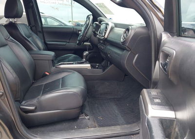 2022 Toyota Tacoma Limited, Front End damage, Iaai lot 45220315, photo 5 of 17