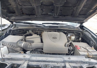 2022 Toyota Tacoma Limited, Front End damage, Iaai lot 45220315, photo 10 of 17