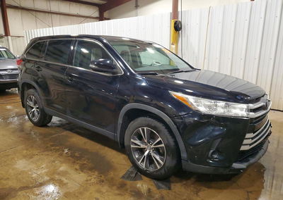 2019 Toyota Highlander Le, daño Frontal, Copart lote 58651086, foto 4 de 14