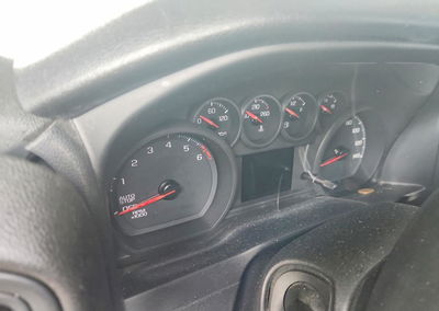 2021 Chevrolet Silverado K1500 Custom, daño Frontal, Copart lote 61665536, foto 9 de 13