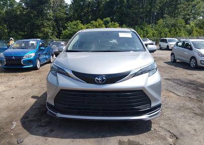 2025 Toyota Sienna Le, пошкодження: Лівий бік, Iaai лот 45284894, фото 13 з 17