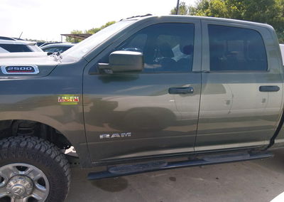 2022 Ram 2500 Tradesman  4x4 6'4 Box, daño Normal Wear & Tear, Iaai lote 45695975, foto 14 de 17