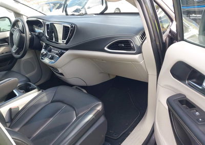 2023 Chrysler Pacifica Hybrid Touring L, пошкодження: Днище, Iaai лот 40645581, фото 5 з 21