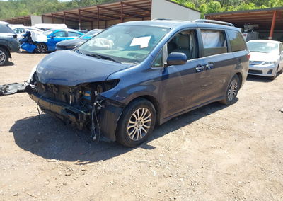 2019 Toyota Sienna Xle 8 Passenger, daño Frontal, Iaai lote 44853513, foto 2 de 15