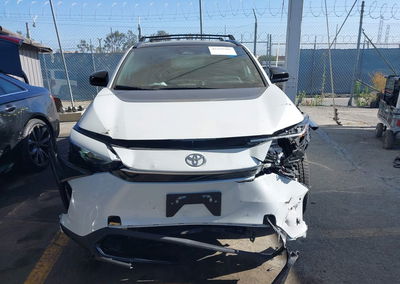 2025 Toyota Bz4x Xle, daño Frontal izquierdo, Iaai lote 45339205, foto 12 de 18