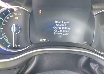 2023 Chrysler Pacifica Hybrid Touring L, пошкодження: Днище, Iaai лот 40645581, фото 7 з 21