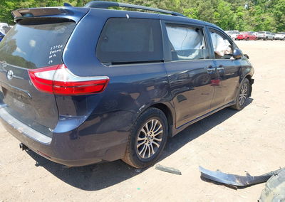 2019 Toyota Sienna Xle 8 Passenger, daño Frontal, Iaai lote 44853513, foto 4 de 15