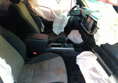 2022 Toyota Tacoma Sr V6/sr5 V6/trd Off Road/trd Pro/trd Sport, daño Frontal, Iaai lote 45040093, foto 5 de 12