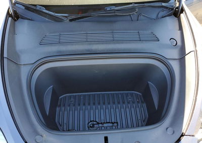 2023 Tesla Model Y, daño Frontal, Copart lote 57388266, foto 11 de 13