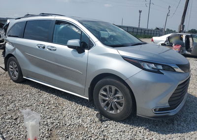 2023 Toyota Sienna Xle, Rear End damage, Copart lot 67037055, photo 4 of 14