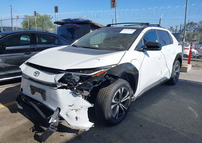 2025 Toyota Bz4x Xle, daño Frontal izquierdo, Iaai lote 45339205, foto 2 de 18
