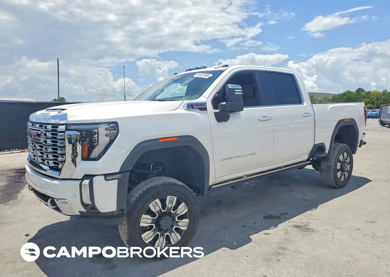 2024 Gmc Sierra, Minor Dents/Scratches damage, Copart lot 61420166