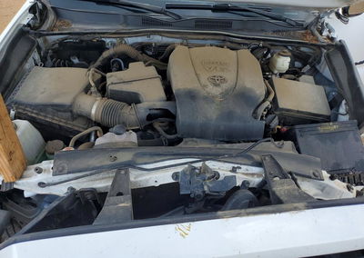 2022 Toyota Tacoma Trd Sport, uszkodzenie: Przód, Copart lot 57374686, zdjęcie 11 z 15
