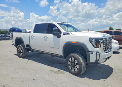 2024 Gmc Sierra, Minor Dents/Scratches damage, Copart lot 61420166, photo 4 of 12