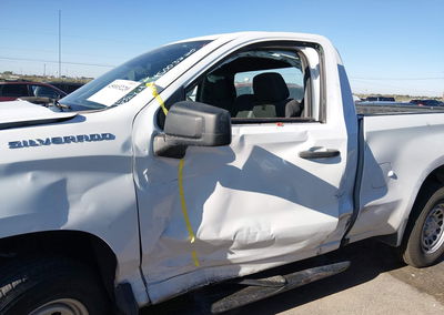 2022 Chevrolet Silverado 1500 2wd  Standard Bed Wt, daño Lateral izquierdo, Iaai lote 45003220, foto 6 de 18
