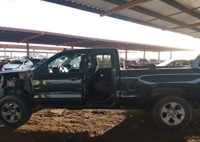 2019 Chevrolet Silverado 1500 Ld Lt, daño Lateral izquierdo, Iaai lote 45444472, foto 15 de 22