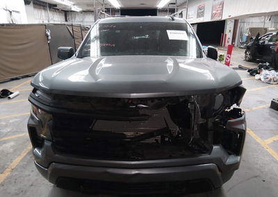 2024 Chevrolet Silverado 1500 2wd  Short Bed Custom, daño Frontal, Iaai lote 45089099, foto 12 de 16
