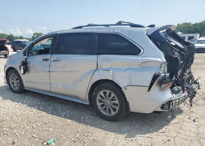 2023 Toyota Sienna Xle, Rear End damage, Copart lot 67037055, photo 2 of 14
