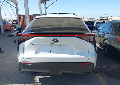 2025 Toyota Bz4x Xle, daño Frontal izquierdo, Iaai lote 45339205, foto 16 de 18