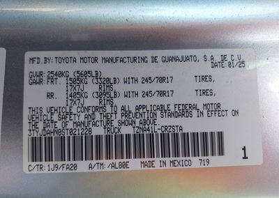 2025 Toyota Tacoma Sr, daño Frontal, Iaai lote 45146034, foto 9 de 17