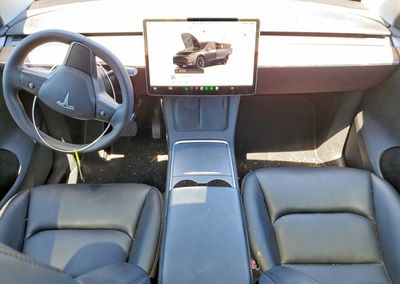 2023 Tesla Model Y, daño Frontal, Copart lote 57388266, foto 8 de 13
