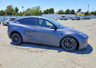 2023 Tesla Model Y, daño Frontal, Copart lote 57388266, foto 4 de 13