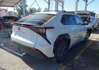 2025 Toyota Bz4x Xle, daño Frontal izquierdo, Iaai lote 45339205, foto 4 de 18