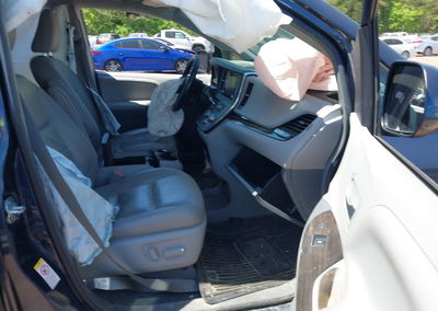 2019 Toyota Sienna Xle 8 Passenger, daño Frontal, Iaai lote 44853513, foto 5 de 15