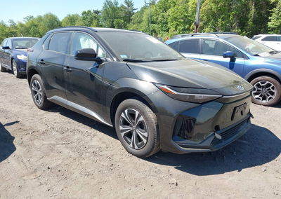 2025 Toyota Bz4x Xle, daño Lateral izquierdo, Iaai lote 45287486