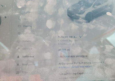 2023 Tesla Model Y, daño Lateral, Copart lote 49875856, foto 9 de 14