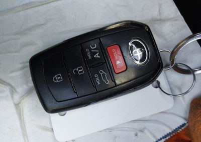 2024 Toyota Bz4x Xle, daño Lateral derecho, Iaai lote 45246897, foto 11 de 20