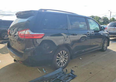 2019 Toyota Sienna Xle 8-passenger, daño Frontal, Copart lote 61553486, foto 3 de 15