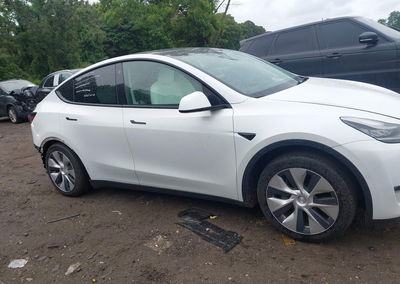 2021 Tesla Model Y Long Range Dual Motor All-wheel Drive, uszkodzenie: Tył, Iaai lot 45393228, zdjęcie 13 z 18