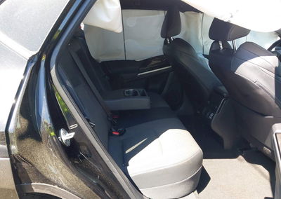 2025 Toyota Bz4x Xle, daño Lateral izquierdo, Iaai lote 45287486, foto 8 de 17
