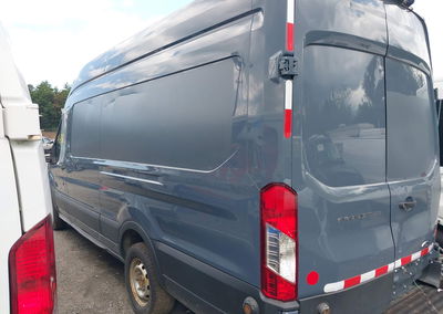 2021 Ford Transit-250 Cargo Van, daño Trasero, Iaai lote 45645956, foto 14 de 16
