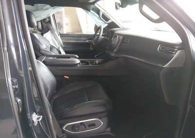 2022 Jeep Wagoneer Series Ii 4x2, daño Lateral izquierdo, Iaai lote 45343001, foto 5 de 16
