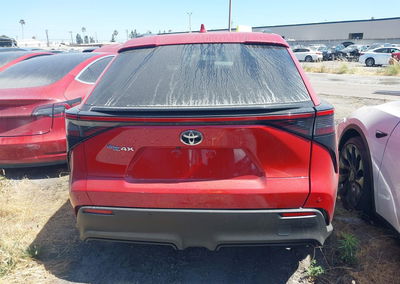 2023 Toyota Bz4x Xle, daño Left & Right Side, Iaai lote 45531742, foto 17 de 24
