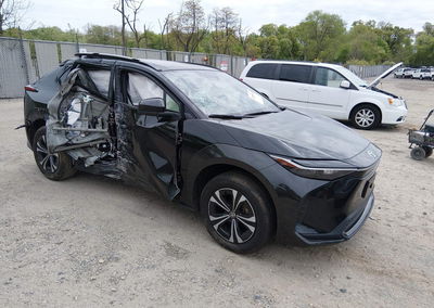 2025 Toyota Bz4x Xle, daño Lateral derecho, Iaai lote 44986380