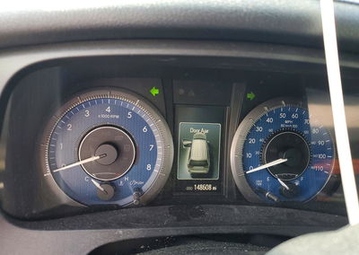 2019 Toyota Sienna Xle 8-passenger, daño Frontal, Copart lote 61553486, foto 9 de 15