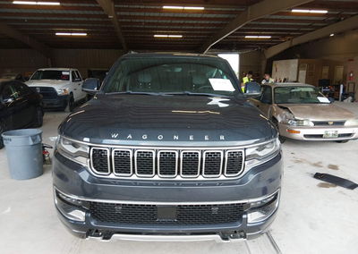 2022 Jeep Wagoneer Series Ii 4x2, daño Lateral izquierdo, Iaai lote 45343001, foto 12 de 16