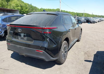 2025 Toyota Bz4x Xle, daño Lateral izquierdo, Iaai lote 45287486, foto 4 de 17