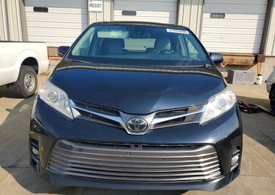 2019 Toyota Sienna Xle 8-passenger, daño Frontal, Copart lote 61553486, foto 5 de 15